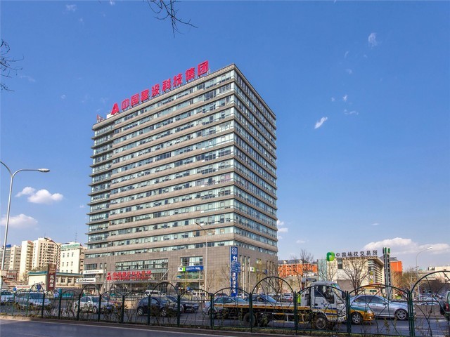 新疆公司拼接屏生产厂家